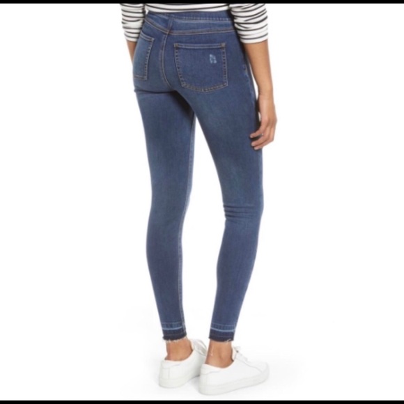 SPANX Pants - Spanx high rise distressed skinny jeans.